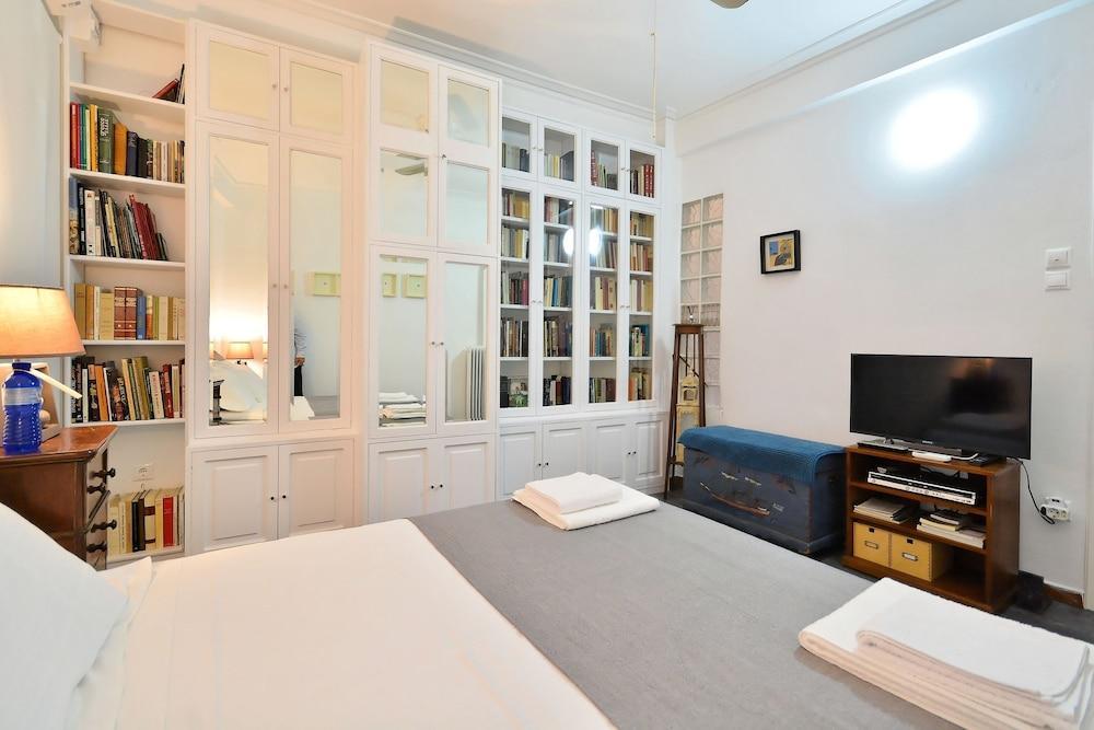 Plaka Elegant Apartment Athens Exterior photo