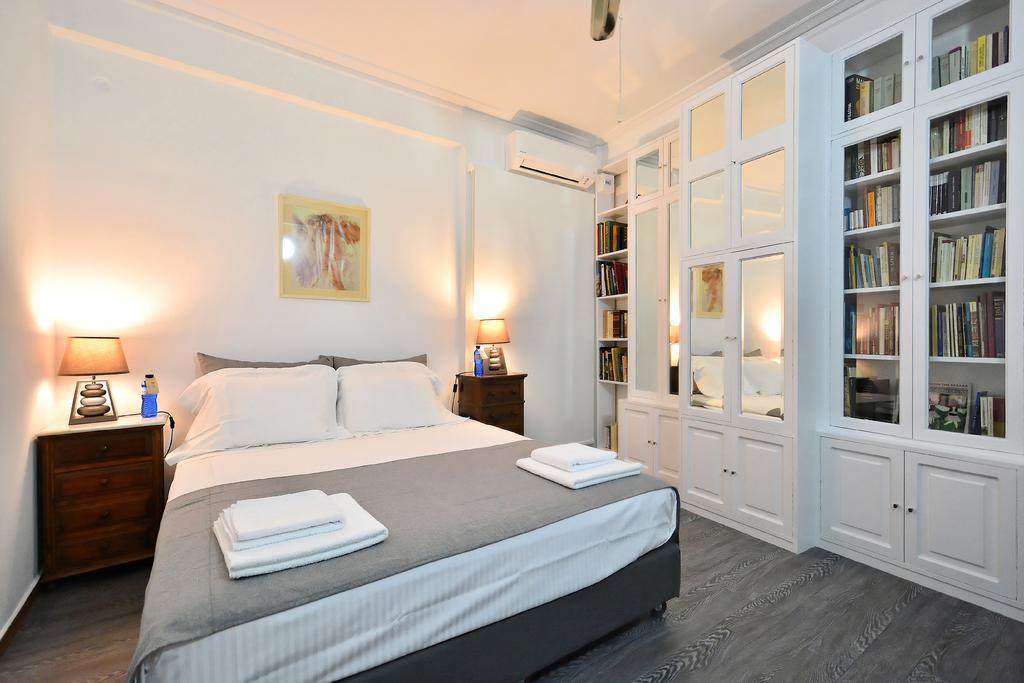 Plaka Elegant Apartment Athens Exterior photo