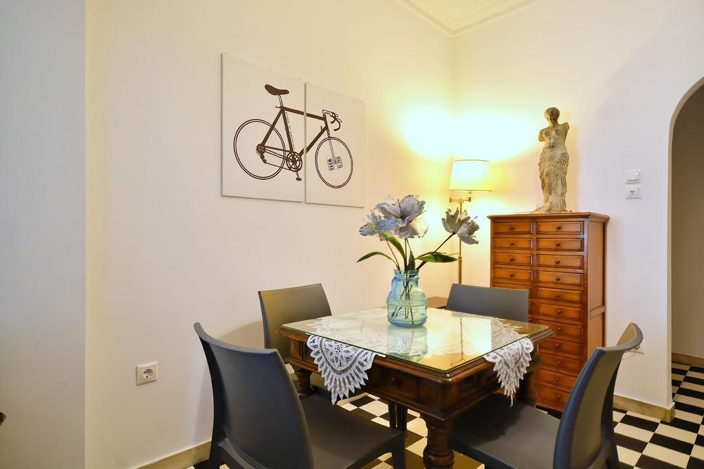 Plaka Elegant Apartment Athens Exterior photo